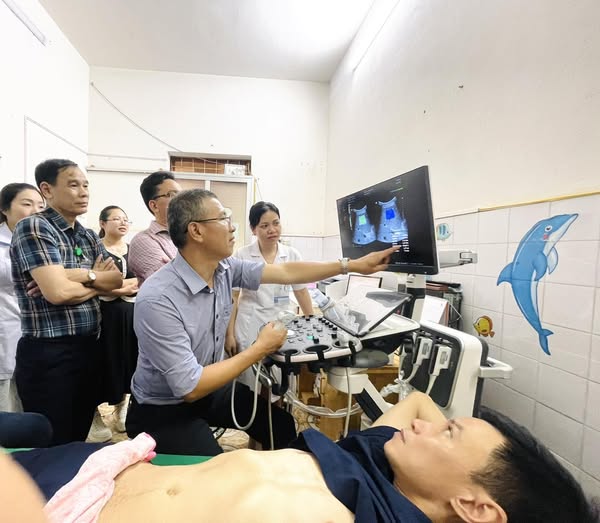 CHUYỂN GIAO KỸ THUẬT SIÊU ÂM ĐÀN HỒI MÔ TẠI BVĐK HUYỆN BẢO YÊN