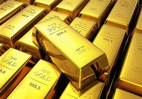 Nam sinh bán 30 cây vàng của bố mẹ, chuyển tiền cho công an dỏm