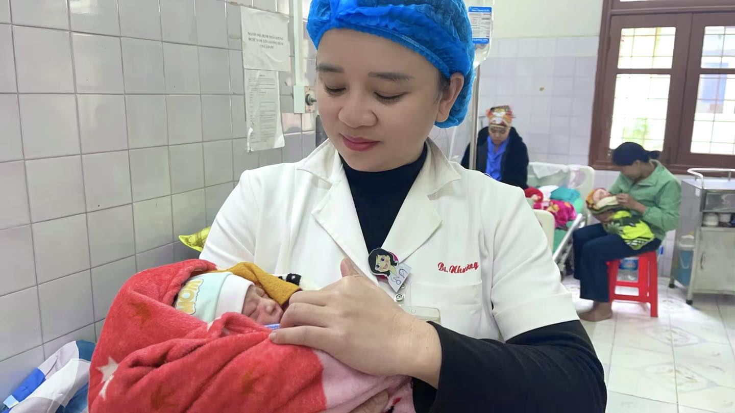 Truyền máu cấp cứu và phẫu thuật thành công cho thai phụ có tiền sử thiếu máu nặng tại BVĐK khu vực Bảo Yên