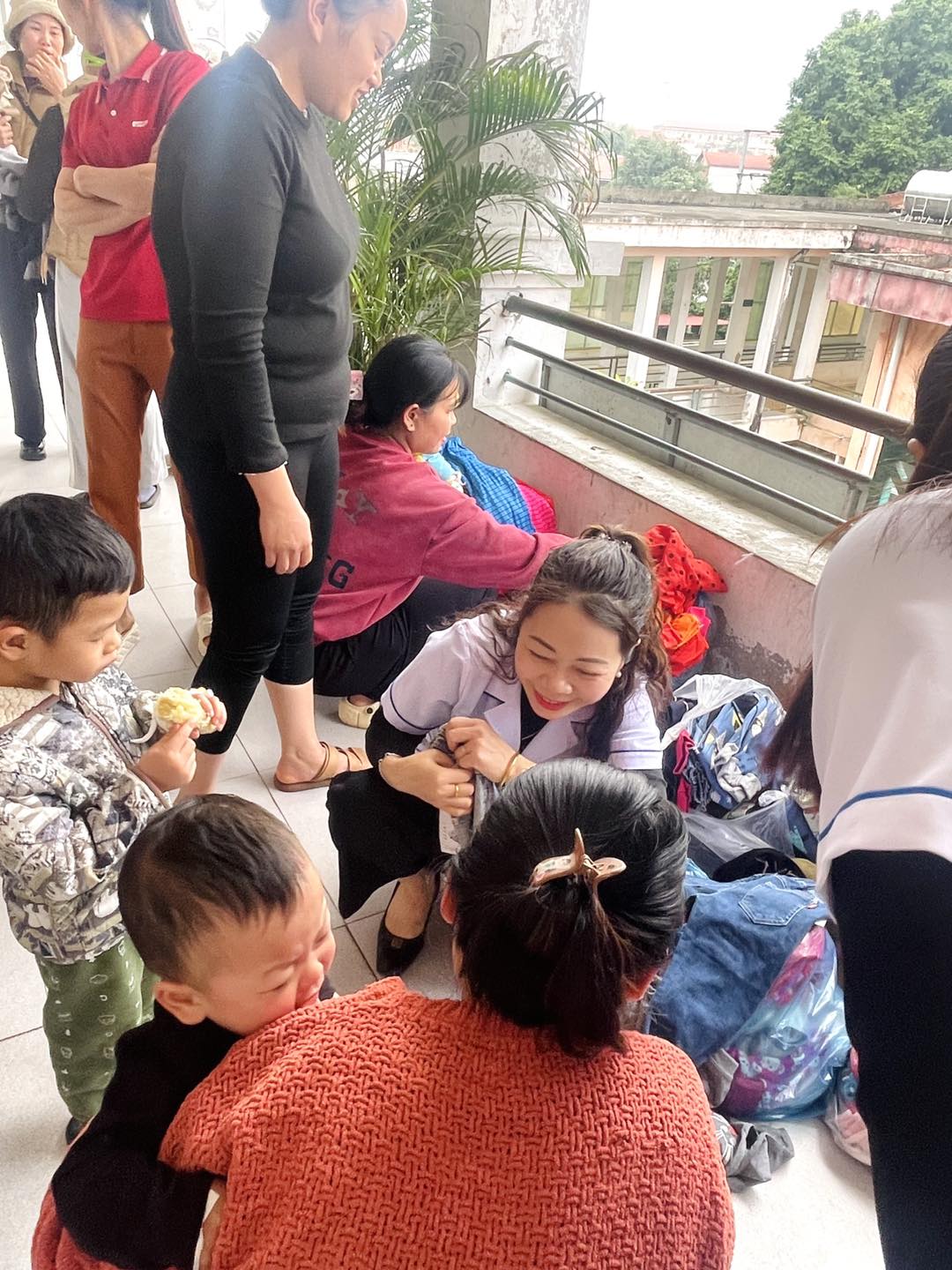  LAN TỎA YÊU THƯƠNG – TRAO GỬI ẤM ÁP ĐẾN BỆNH NHI 