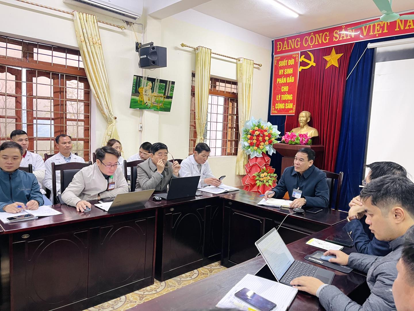 Giao ban, gặp mặt Lãnh đạo, viên chức Trung tâm Y tế và Lãnh đạo các khoa phòng Bệnh viện (cũ), sau sáp nhập trong kì nghỉ Tết dương lịch 2026, của Trung tâm Y tế khu vực Bảo Yên (tên mới sau sáp nhập 2 đơn vị)