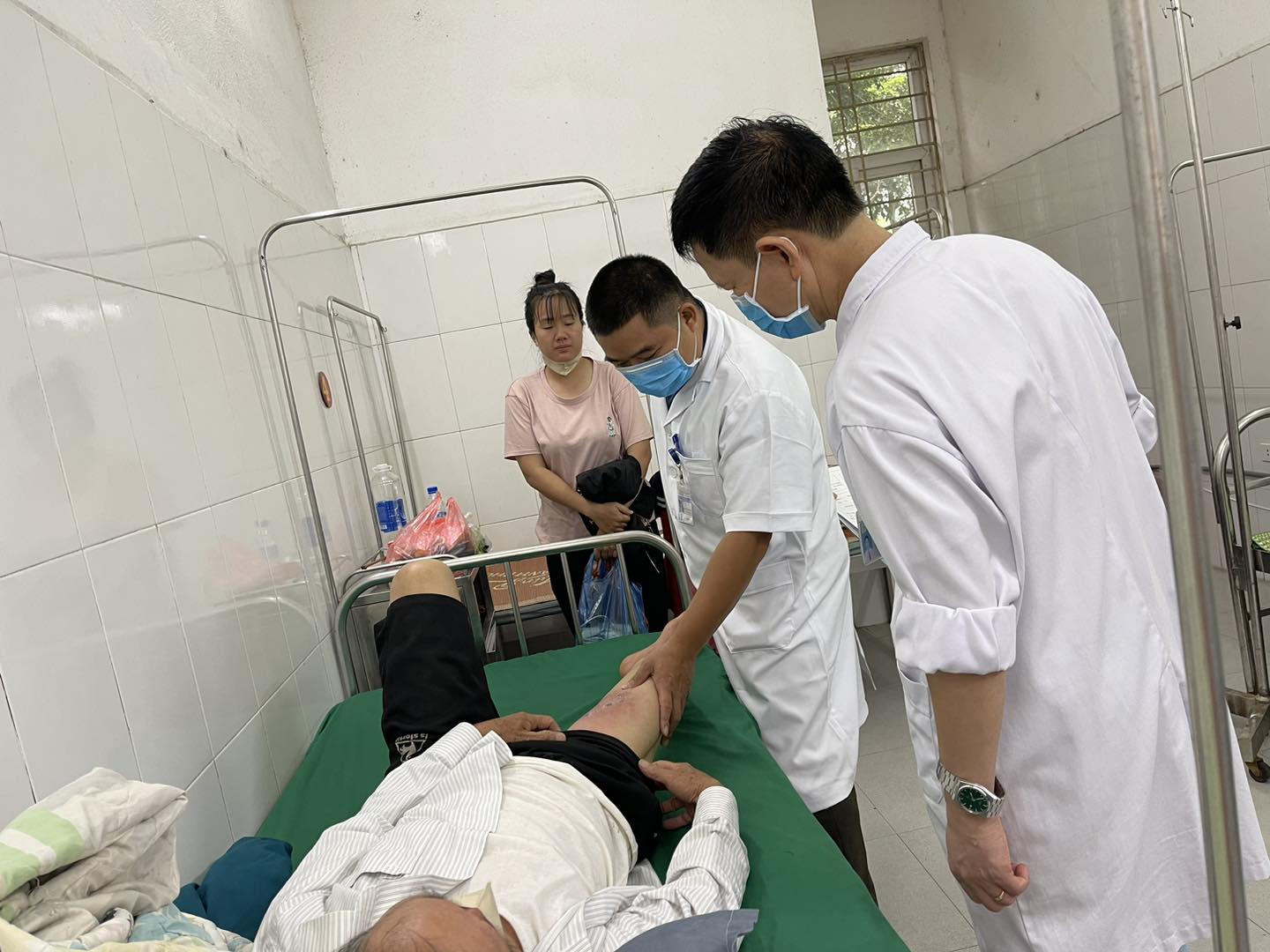 Kiểm soát nguy cơ bùng phát dịch sau bão lũ của BVĐK huyện Bảo Yên