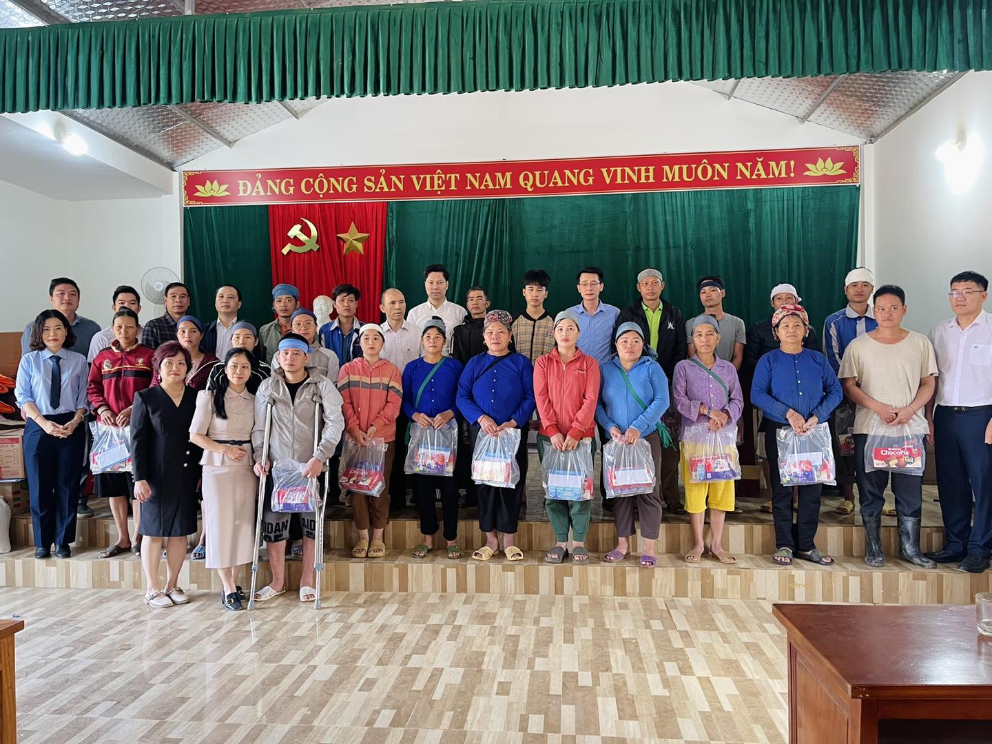 Bệnh viện Nhi Trung ương đến thăm, khám bệnh cho trẻ nhi huyện Bảo Yên tại BVĐK huyện Bảo Yên
